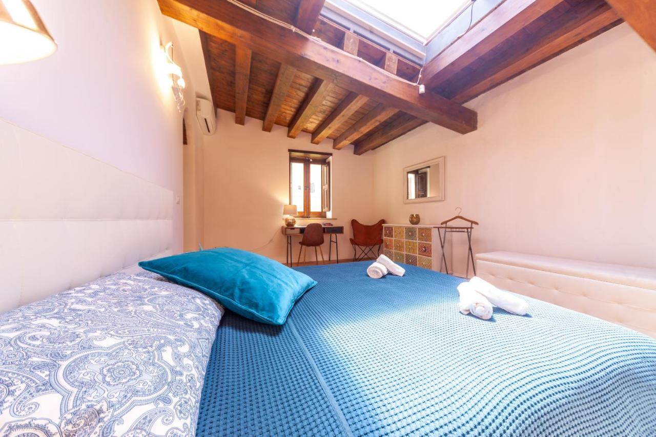 Vakalu-Piazza Duomo Charming Apartment Syracuse Extérieur photo